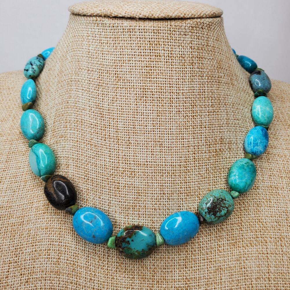 Vintage Necklace Turquoise Beaded 17 Inch Toggle Clasp